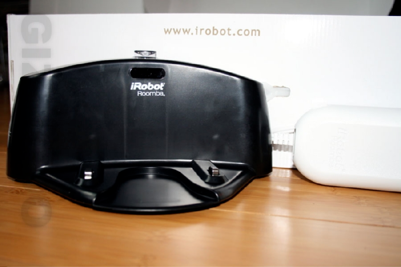 Illustration for article titled Mod-Friendly 5th Gen iRobot Roomba - First Vacuum